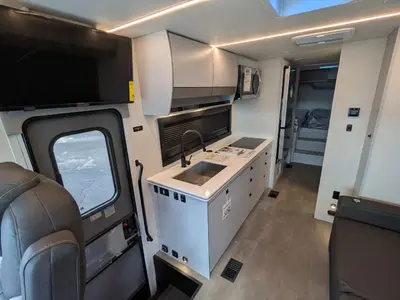 2025 Coachmen Euro 25LE photo 13