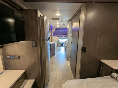 2022 Thor Motor Coach Omni SV34 photo 24