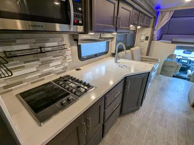 2022 Thor Motor Coach Omni SV34 photo 26