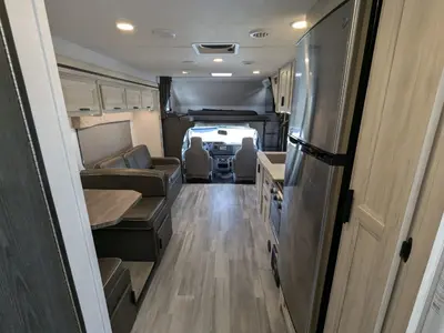2024 Forest River Sunseeker 2850S LE photo 27