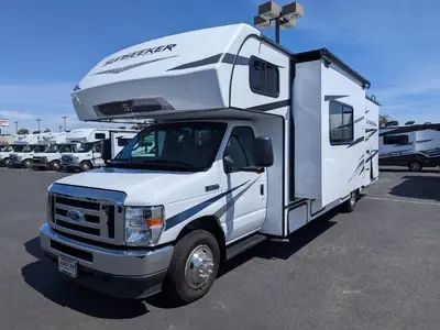 2023 Forest River Sunseeker 3250DS LE photo 4
