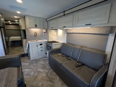2023 Forest River Sunseeker 3250DS LE photo 11