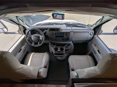 2023 Forest River Sunseeker 3250DS LE photo 9