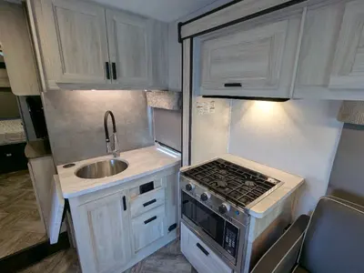 2023 Forest River Sunseeker 3250DS LE photo 15
