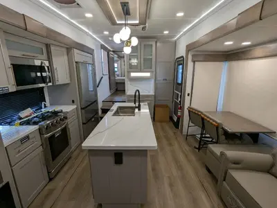 2025 Alliance RV Paradigm 340RL photo 23