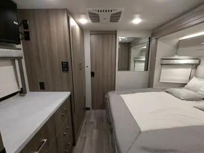 2025 Thor Motor Coach Gemini AWD 24JG photo 22
