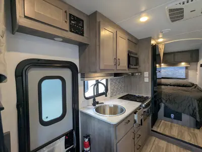 2025 Gulf Stream Conquest Class C 6238 photo 14