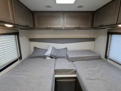 2025 Thor Motor Coach Four Winds 25V photo 22
