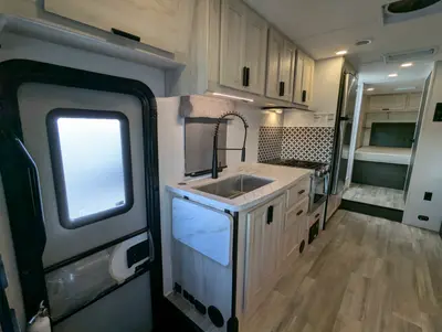 2024 Forest River Sunseeker 2850S LE photo 15