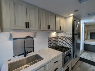 2024 Forest River Sunseeker 2850S LE photo 17