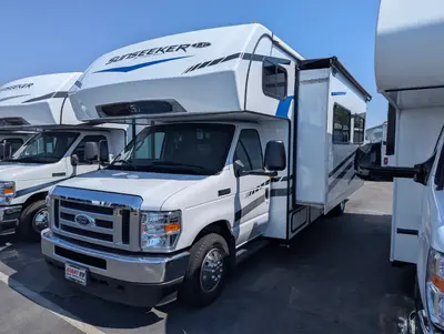 2025 Forest River Sunseeker LE 2850SLE photo 3
