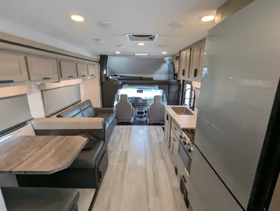 2025 Forest River Sunseeker LE 2850SLE photo 21
