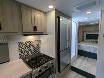 2025 Forest River Sunseeker LE 2850SLE photo 12