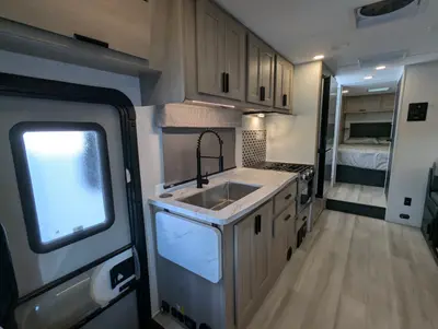 2025 Forest River Sunseeker LE 2850SLE photo 9