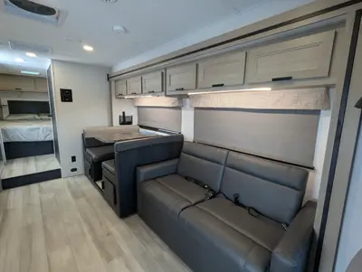 2025 Forest River Sunseeker LE 2850SLE photo 7