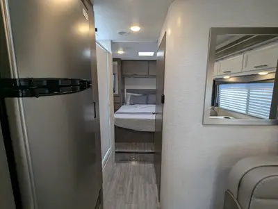 2025 Thor Motor Coach Four Winds 31MV photo 18