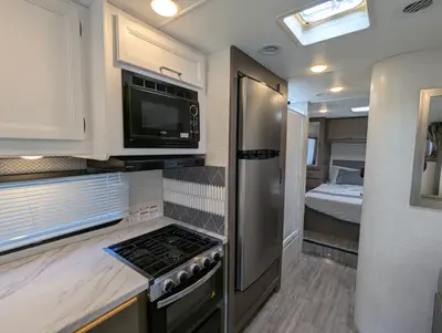 2025 Thor Motor Coach Four Winds 31MV photo 14
