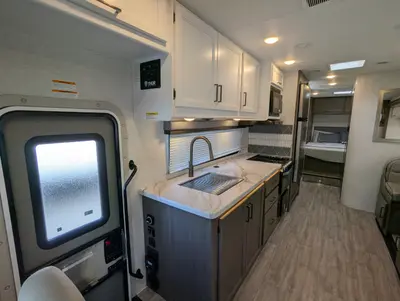 2025 Thor Motor Coach Four Winds 31MV photo 12
