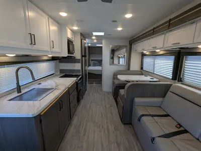 2025 Thor Motor Coach Four Winds 31MV photo 11