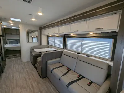 2025 Thor Motor Coach Four Winds 31MV photo 9