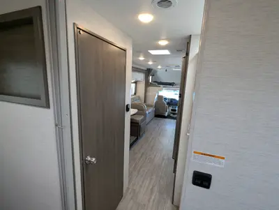 2025 Thor Motor Coach Four Winds 31MV photo 27