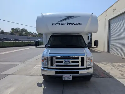 2025 Thor Motor Coach Four Winds 31MV photo 3