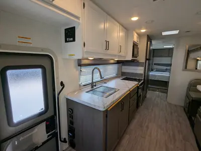 2025 Thor Motor Coach Four Winds 31MV photo 13