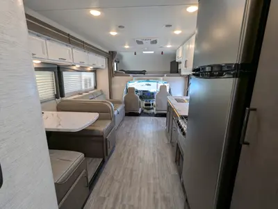 2025 Thor Motor Coach Four Winds 31MV photo 29