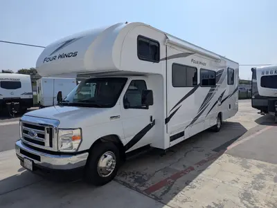 2025 Thor Motor Coach Four Winds 31MV photo 4