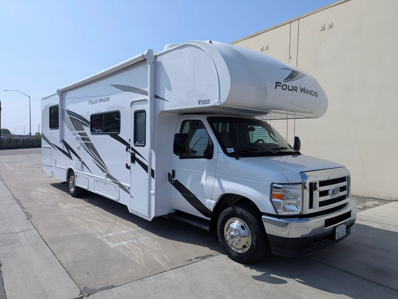 2025 Thor Motor Coach Four Winds 31MV exterior