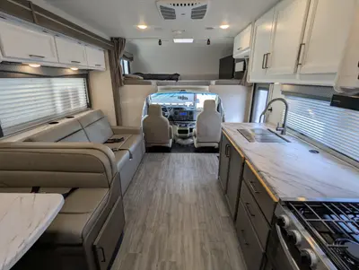 2025 Thor Motor Coach Four Winds 31MV photo 28