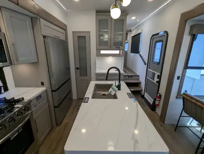2025 Alliance RV Paradigm 375RD photo 34