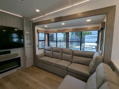 2025 Alliance RV Paradigm 375RD photo 36
