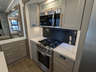 2025 Alliance RV Paradigm 375RD photo 28