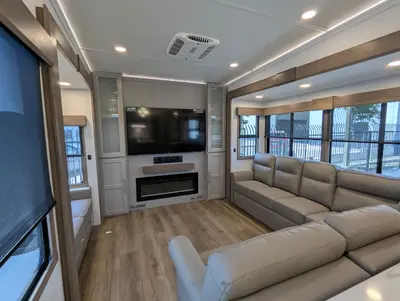2025 Alliance RV Paradigm 375RD photo 35