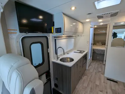 2026 Thor Motor Coach Axis 26.1 photo 11