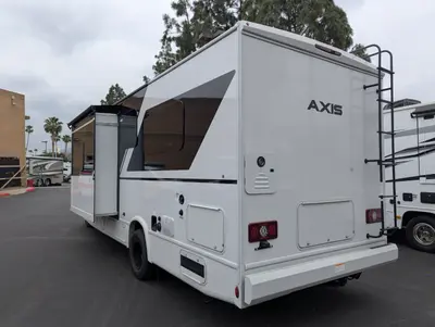 2026 Thor Motor Coach Axis 26.1 photo 4