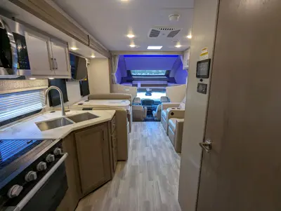 2026 Thor Motor Coach Omni Trail X32 photo 25