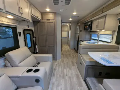 2026 Thor Motor Coach Omni Trail X32 photo 11