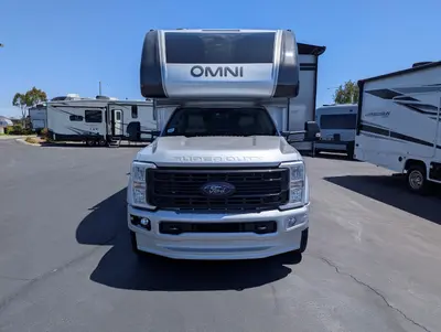 2026 Thor Motor Coach Omni Trail X32 photo 3