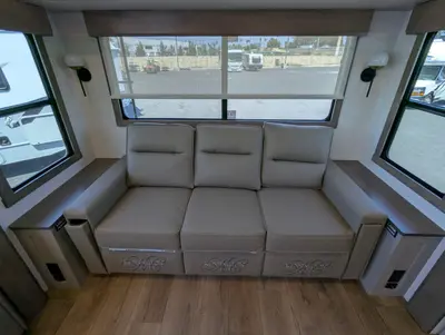2025 Alliance RV Paradigm 340RL photo 27