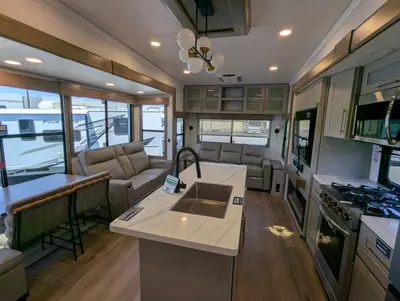 2025 Alliance RV Paradigm 340RL photo 20