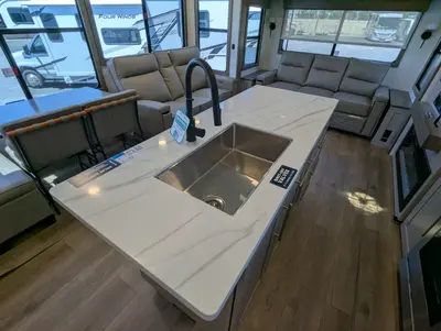 2025 Alliance RV Paradigm 340RL photo 23