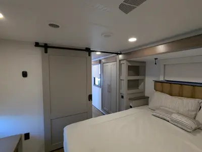 2025 Alliance RV Paradigm 340RL photo 11