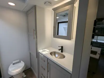 2025 Alliance RV Paradigm 340RL photo 16