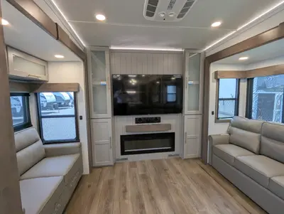 2025 Alliance RV Paradigm 375RD photo 31