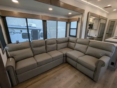 2025 Alliance RV Paradigm 375RD photo 32