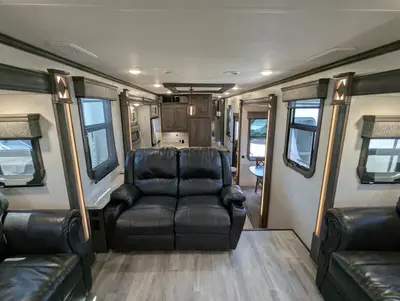 2020 Heartland Bighorn BH 3985 RRD photo 31