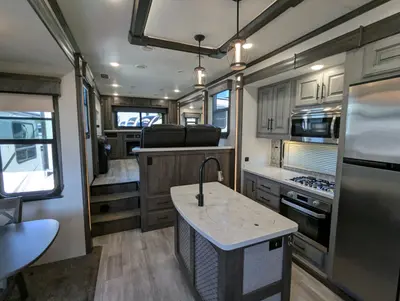 2020 Heartland Bighorn BH 3985 RRD photo 18