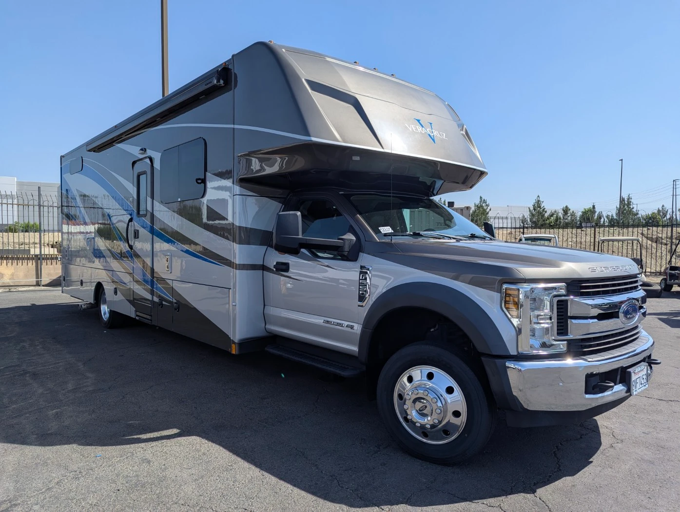 2019 Renegade RV Veracruz 35FWS exterior